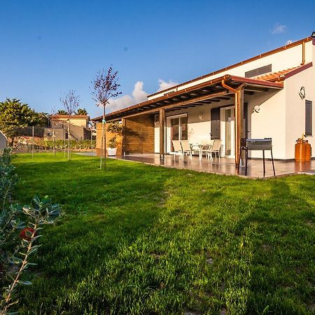 Villa Barbara...A 100 Passi Dal Mare!!!! ลาสการี ภายนอก รูปภาพ
